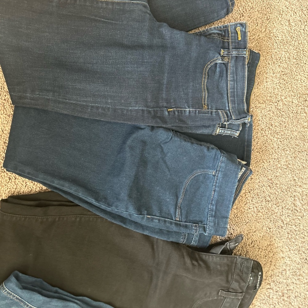 Women’s denim skinny jeans size 8 and 10 great condition